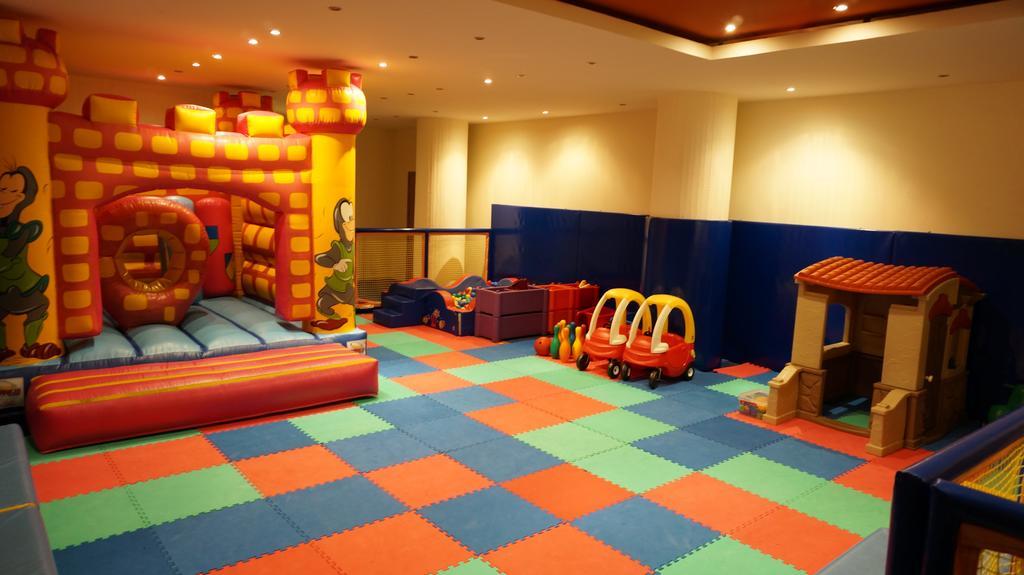Alexander Beach Hotel & Spa Александруполіс Екстер'єр фото An indoor playground